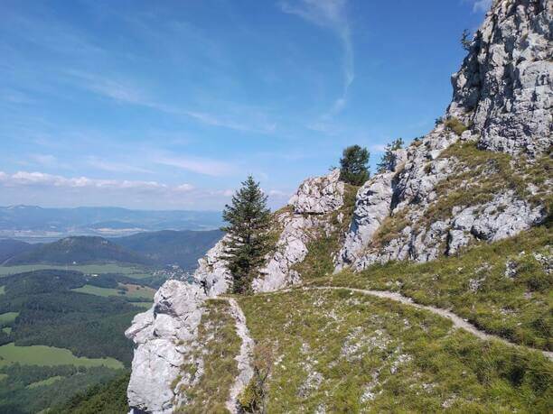 Vápeč, pohľad smerom na Vršatec