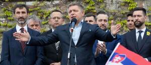 Na snímke je Robert Fico, Juraj Blanár, Ladislav Kamenický, Dušan Jariabek, Ľuboš Blaha, Erik Kaliňák - Zdroj Profimedia Na snímke je Robert Fico, Juraj Blanár, Ladislav Kamenický, Dušan Jariabek, Ľuboš Blaha, Erik Kaliňák - Zdroj Profimedia