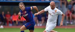 Miroslav Karhan v exhibičnom zápase proti FC Barcelona - Zdroj Profimedia Miroslav Karhan v exhibičnom zápase proti FC Barcelona - Zdroj Profimedia