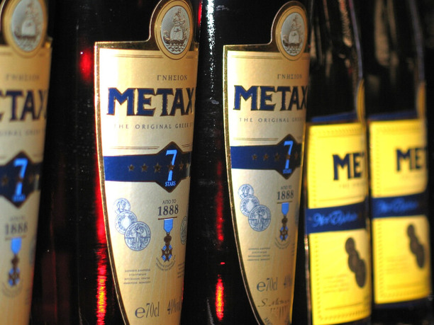 Ako sa pije metaxa a z čoho sa skladá