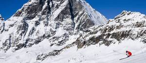 Panoráma v stredisku Zermatt Cervinia na hranici Švajčiarska a Talianska - Zdroj Profimedia