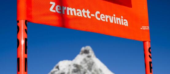 Svetový pohár v alpskom lyžovaní Zermatt Cervinia, v pozadí Matterhorn - Zdroj Profimedia