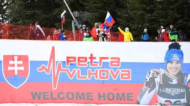 Fanúšikovia slovenskej lyžiarky Petry Vlhovej